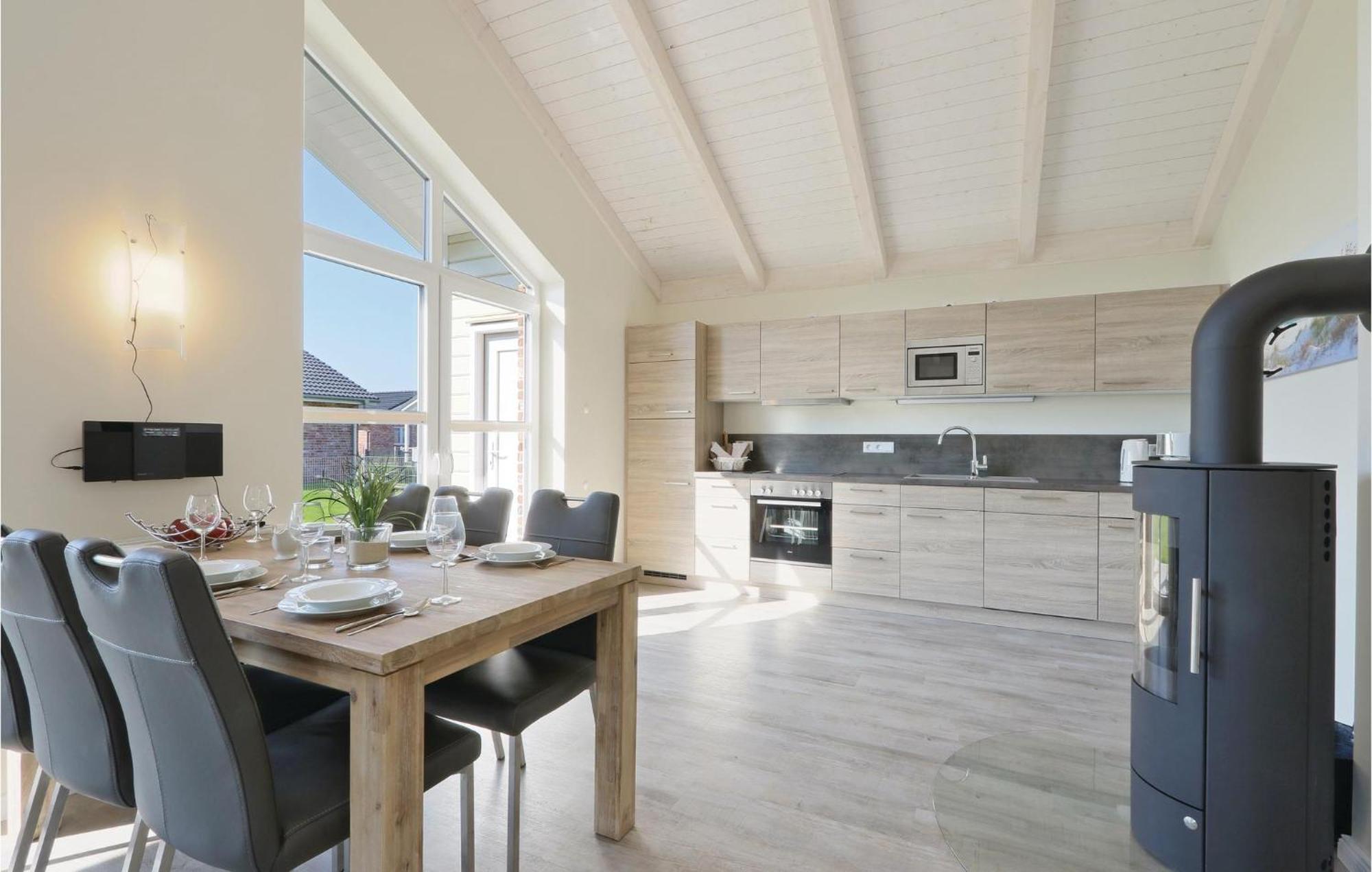 Awesome Home In Dagebuell With Kitchen Eksteriør bilde