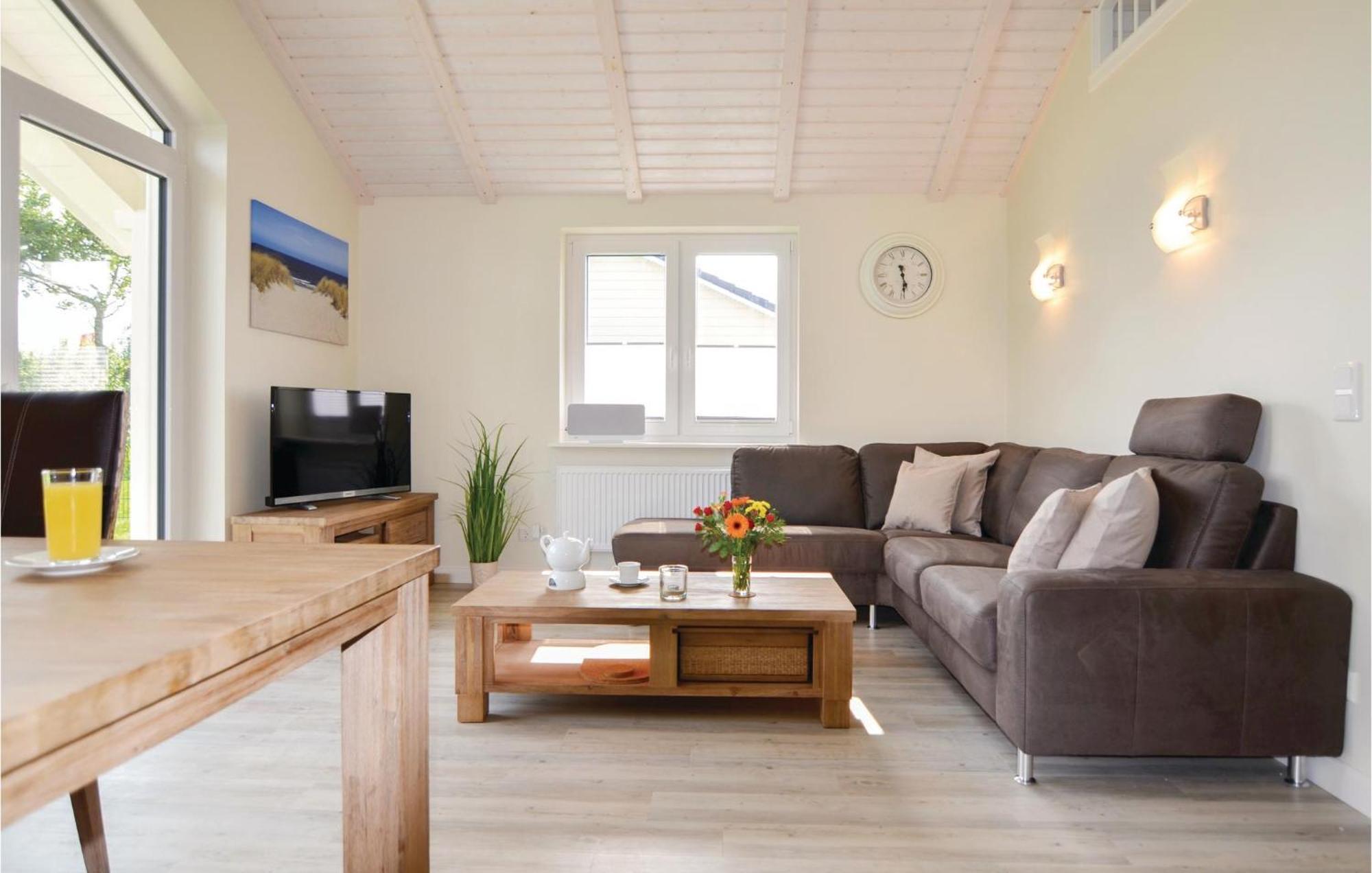 Awesome Home In Dagebuell With Kitchen Eksteriør bilde