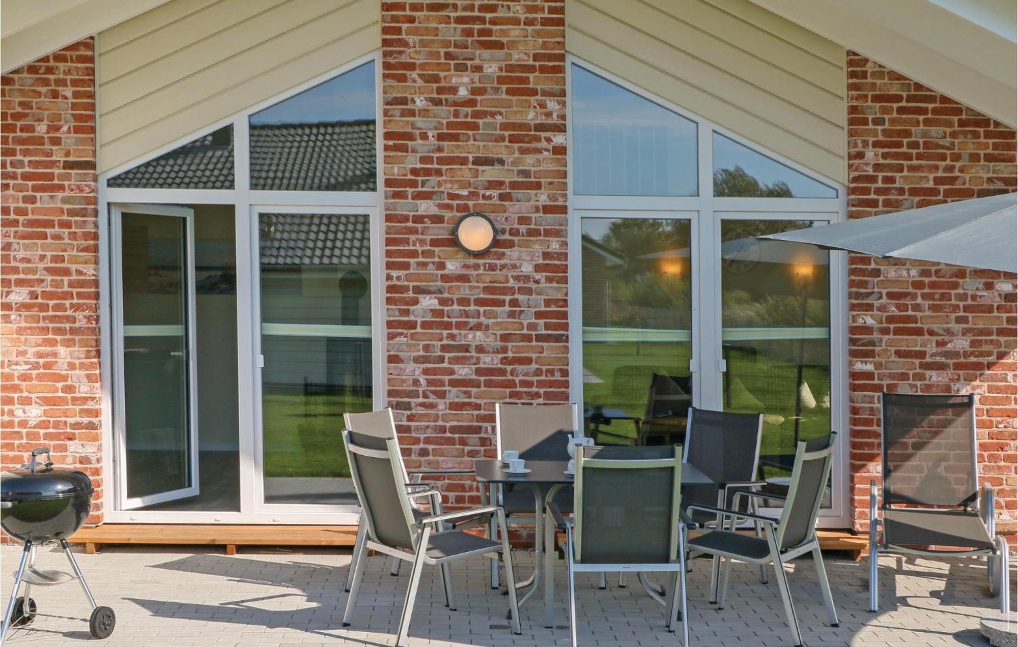 Awesome Home In Dagebuell With Kitchen Eksteriør bilde